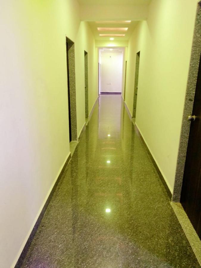 Hotel-The Safar Ahmedabad Extérieur photo